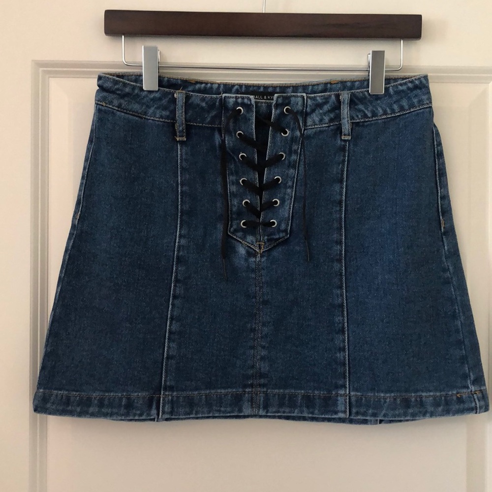 Kendall & Kylie Jean skirt